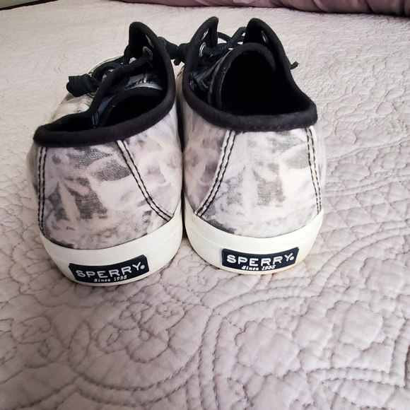Sperry  shoes - Picture 2 of 3